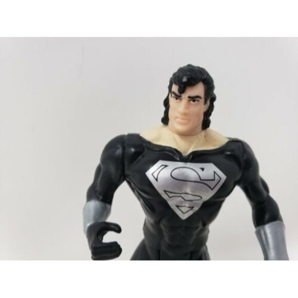 Vintage 1995 DC Comics Kryptonian Superman Black Suit Laser Action Figure - Picture 2 of 8